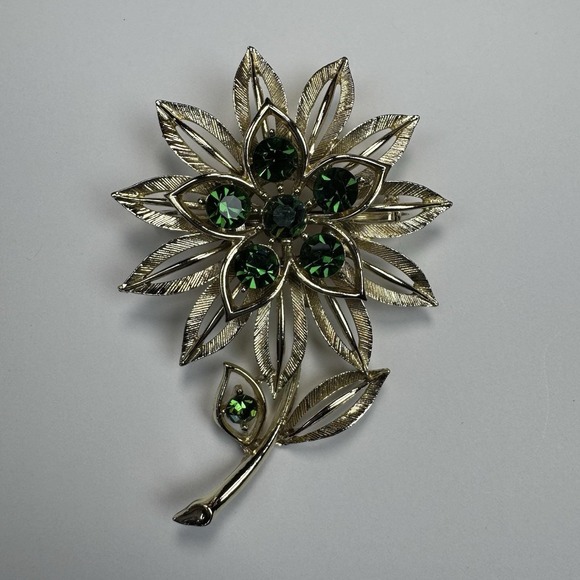 Vintage Lisner Signed Flower Brooch Green Rhinestone Silver Tone Layered Petals - Picture 1 of 9